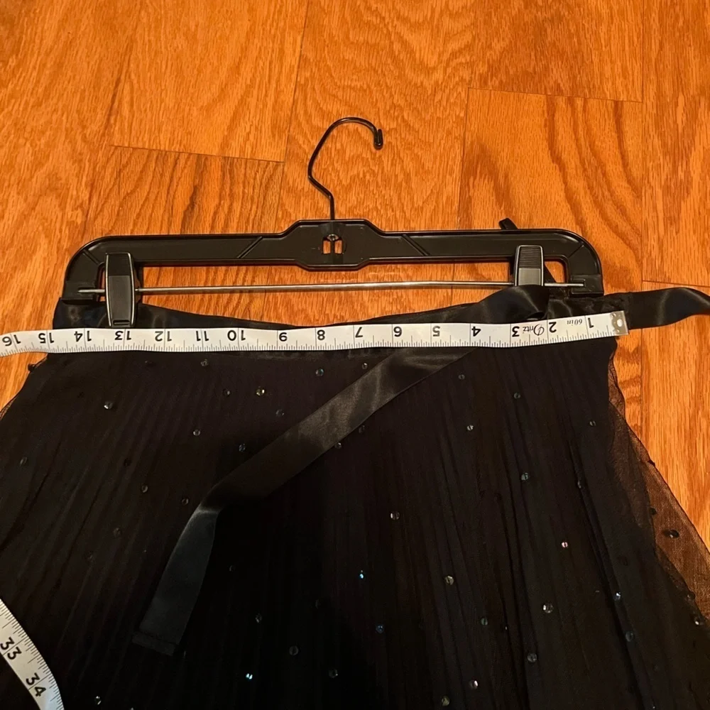 Express Black Sequin Tulle Skirt, size 5/6 - Picture 3 of 7